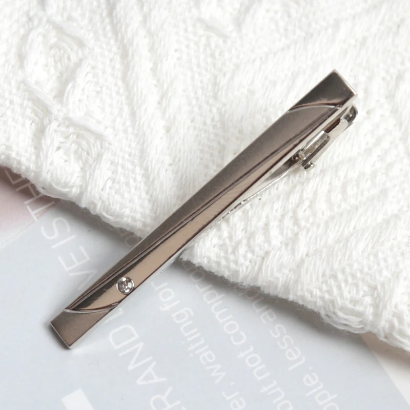 Męska klips do krawata, metalowa, prosty, z zapięciem na szpilkę, praktyczny, do garnituru biznesowego, garnituru ślubnego, akcesoria do krawata.