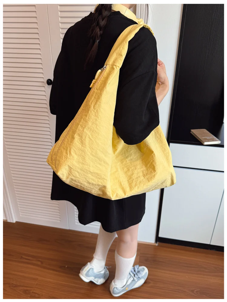 Lässige Nylon-Umhängetasche mit mehreren Taschen, Doppelreißverschluss, hohe Kapazität, Einkaufstasche, 2025, modische einfarbige Handtaschen, Einkaufstasche – Detail 15