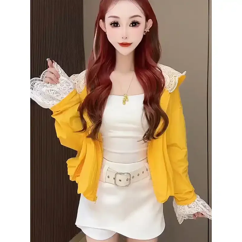 الحلو نمط المرأة بلوزة مع الدانتيل تقليم نفخة الأكمام بيتر بان طوق البريدي الجبهة قصيرة طول عادية ربيع الخريف قمة الموضة