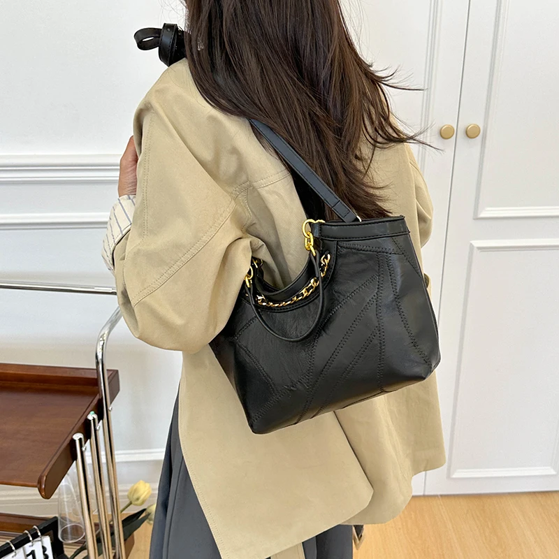 

American High Street Chain Bag Quilted Tote Bag 2025 Autumn and Winter New Large-Capacity Commuter Stylish Crossbody Bag 6045XL