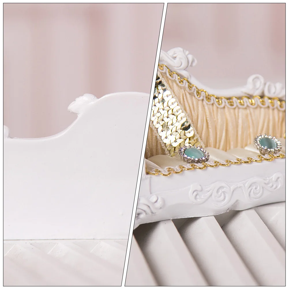 

Ear Studs Storage Rack Sofa Shape Jewelry Organizer For Rings Necklaces Earrings Bracelets Display Stand Resin Holder
