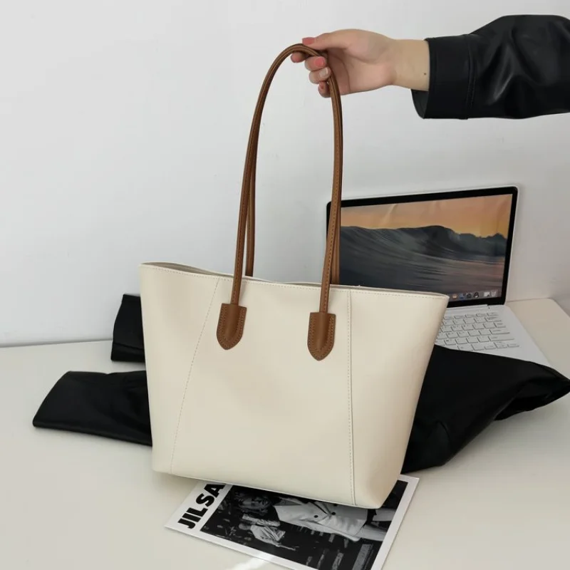 

Stylish Ladies Crossbody Bag - Luxury Brand Leather Shoulder Handbag Women Tote Designer Purse