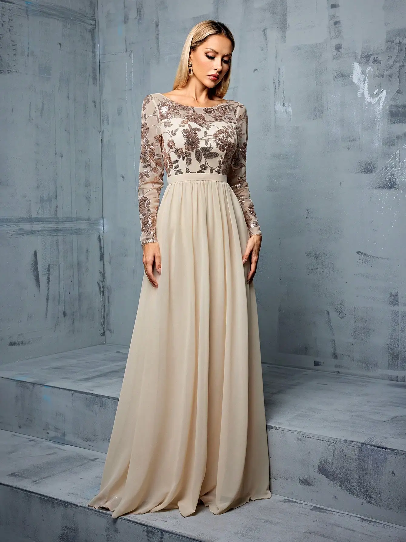 Vestido de noite de chiffon patchwork de meia manga bordado com lantejoulas e decote redondo