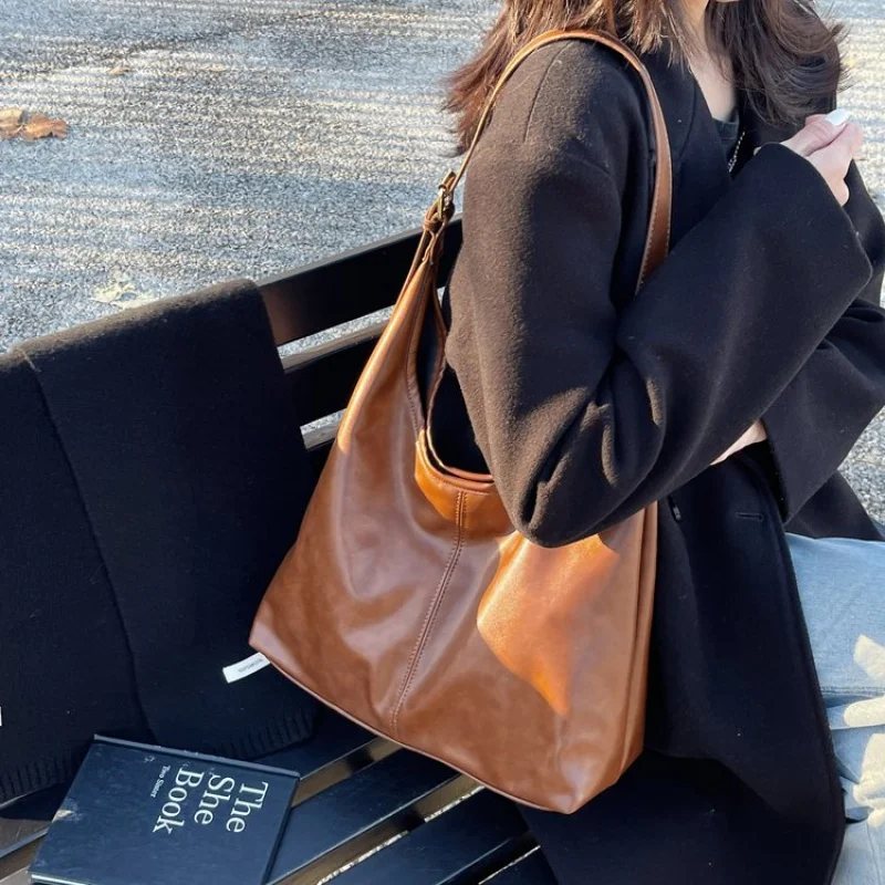 

Fashionable Solid Color Clutch Bag - Women Elegant Minimalist Tote For Business Leisure Vintage Design