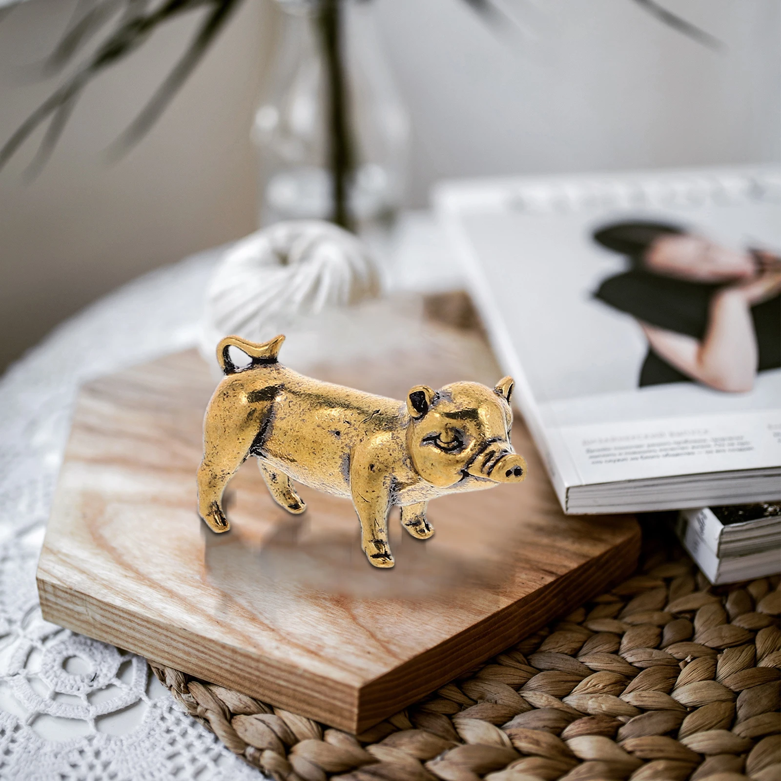 

Fine Brass Pig Pendant Keychain Pendant Vintage Chinese Zodiac Pig Desktop Pig Decor Crafts Animal Statue Decor Pendant 2pcs