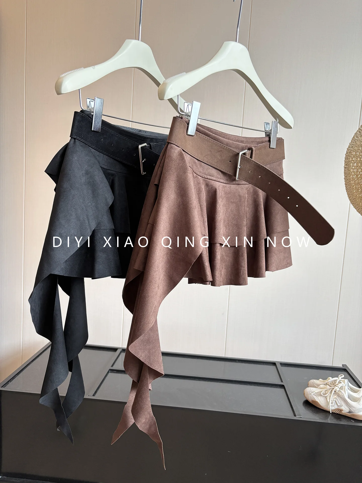 Retro High Waist A-Line  Skirt with Sash Women's Autumn Slimming Suede Short Skirt Sweet Cool Half-length Skirt