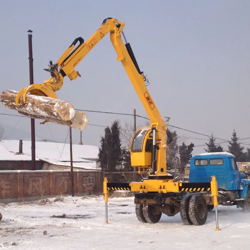 2025Rimorchio per legname forestale per impugnatura di piccoli tronchi con gru per trattore