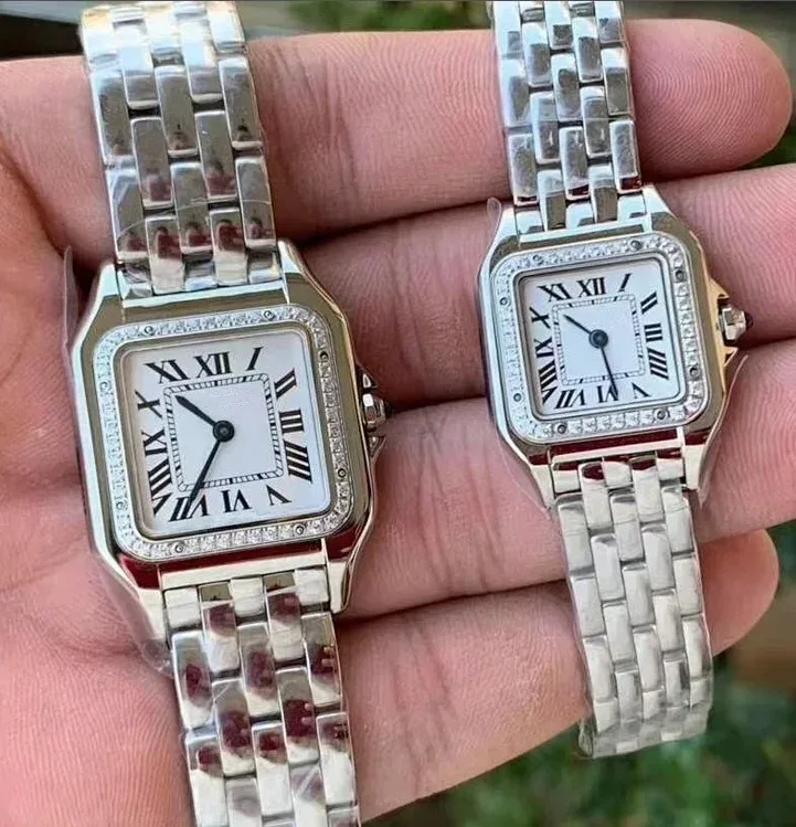 ساعة كوارتز مربعة ماسية فاخرة للنساء من الفولاذ المقاوم للصدأ باللون الذهبي مقاومة للماء وساعات يد أنيقة للسيدات