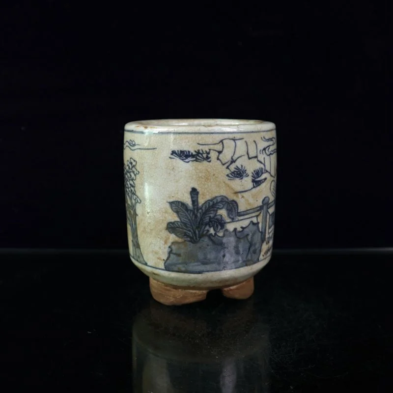 China Old Porcelain, Cracked Glaze Blue and White Figure Story Pattern, Pen Container