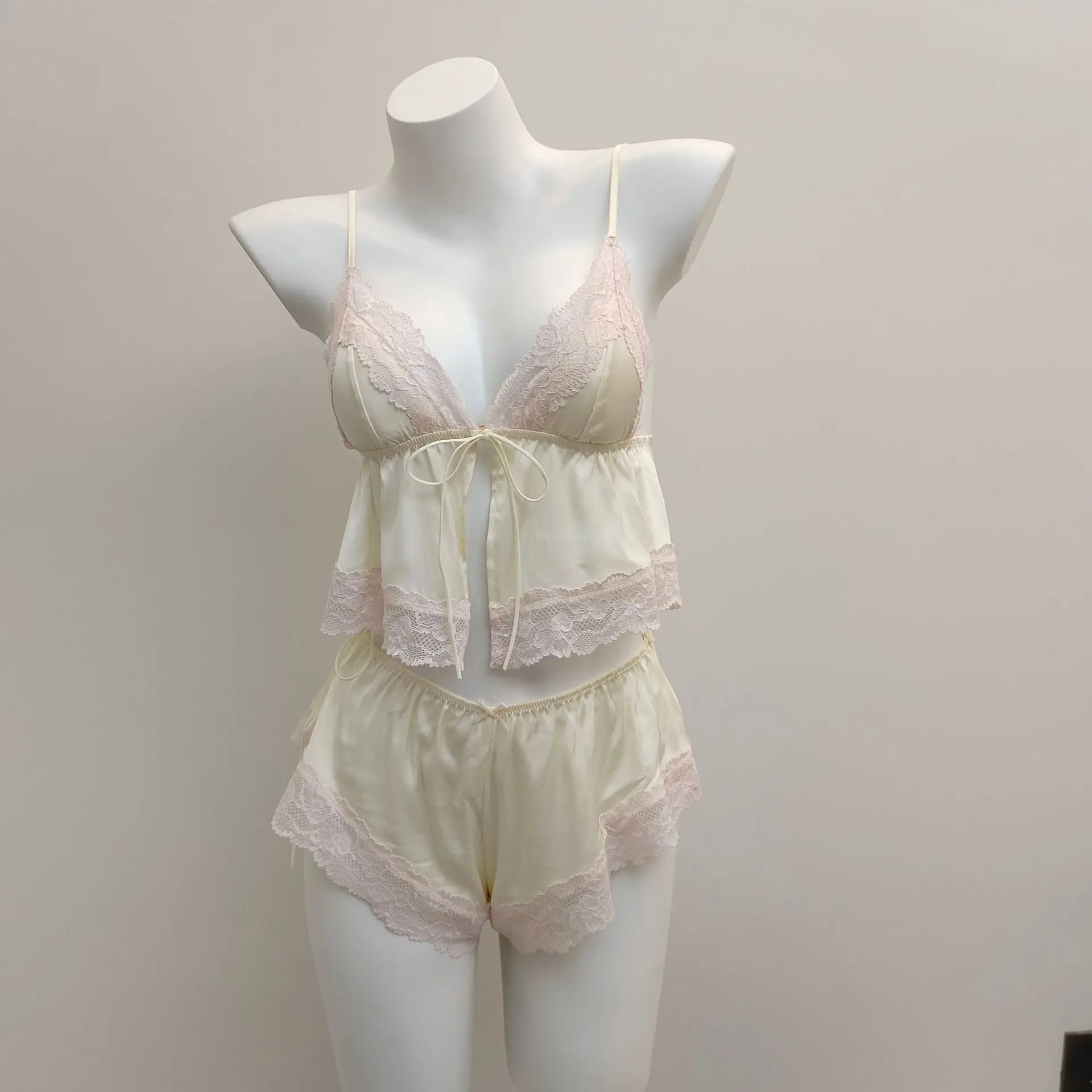 

French Silk Pajamas For Women Suspender Sleep Tops With Shorts Underwear Set Sexy Lingerie Sleepwear V-collar Lace Loungewear