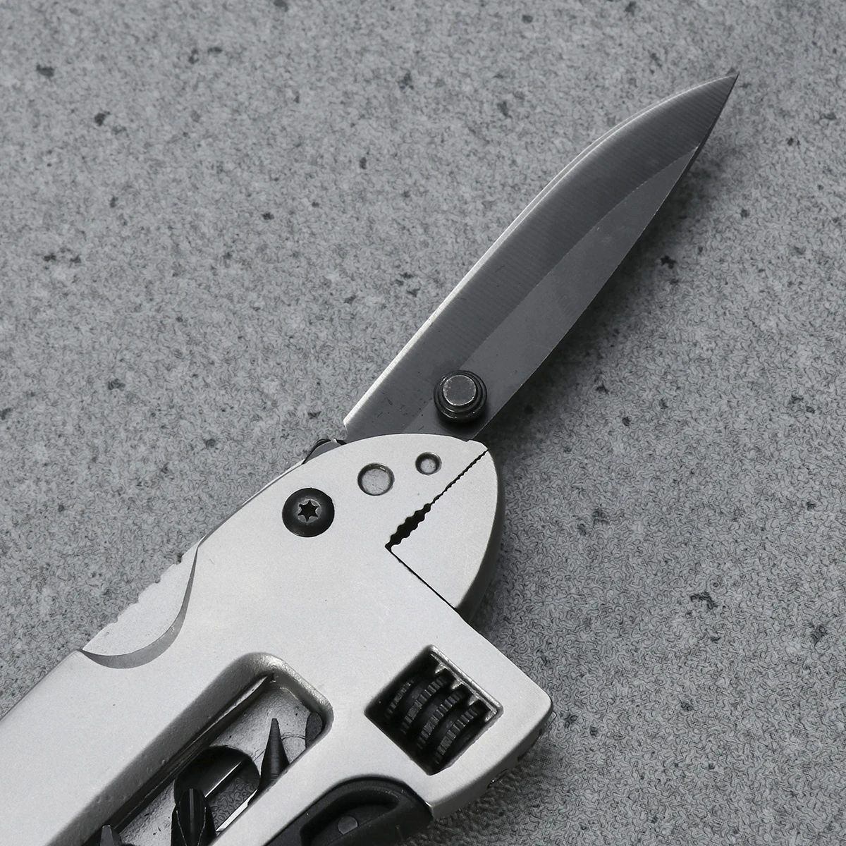 

Multi-purpose Knife and Pliers Wrench Tool Outdoor Bottle Screwdriver Multifunction