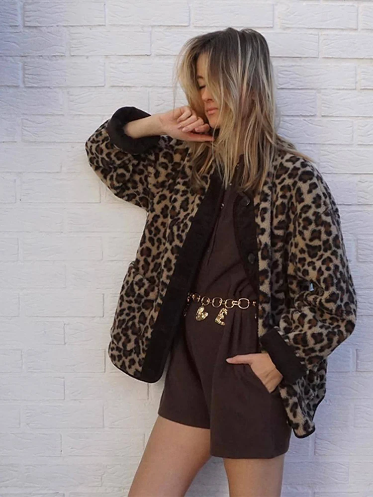 Retro Leopard Print Lamb Woolen Jackets Women Casual Loose O-neck Single Breasted Coats Lady Autumn Winter Chic High Street Tops