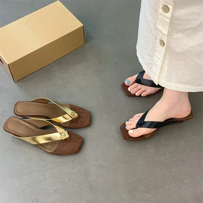 

Summer Square Clip Toe Women Slippers Designer Wedges Low Heels Casual Party Shoes Fashion Flip Flops Zapatos De Mujer