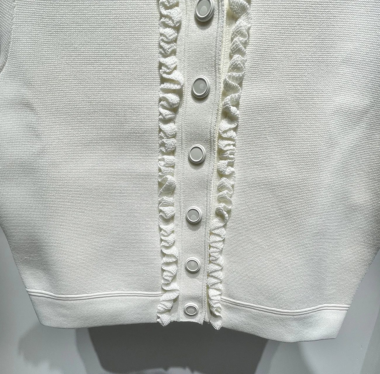 

Early Spring Knitted Set Round Neck Single Breasted Short Sleeve Top + Pleated Skirt