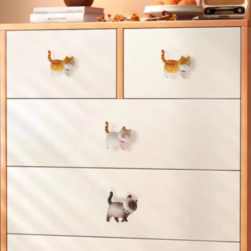 Moderner Cartoon-Katzen-Schubladengriff aus Kunstharz, langlebiger Schrank- und Kleiderschrankgriff, Möbelbeschlag – Detail 4