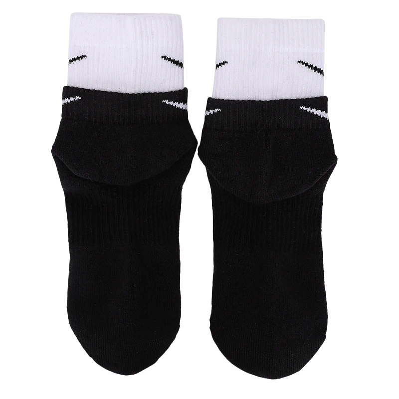 Nike Men's and Women's Socks for Fitness Training, Running, Exercise, Soft, Comfortable, Breathable Casual Socks, Mid-Calf Socks view 4