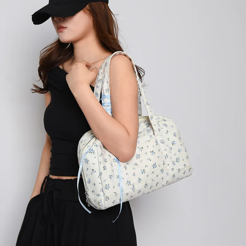 Large-capacity Tote Handbag Dot Flowers Shoulder Armpit Bag Summer New Simple Commuter Casual Simple Handheld Bag 2023 New