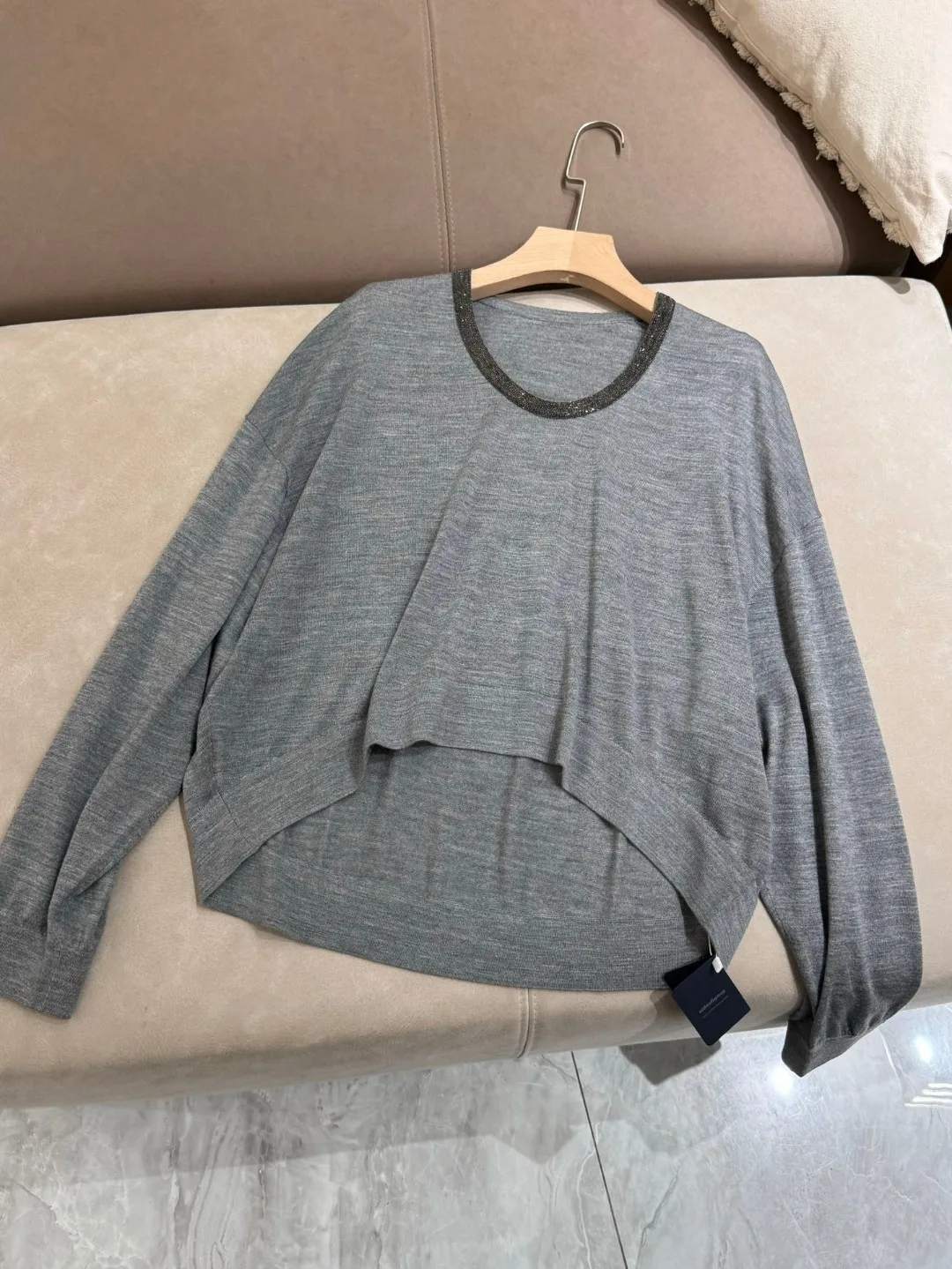 Fashionable casual round neck long sleeved loose merino wool top