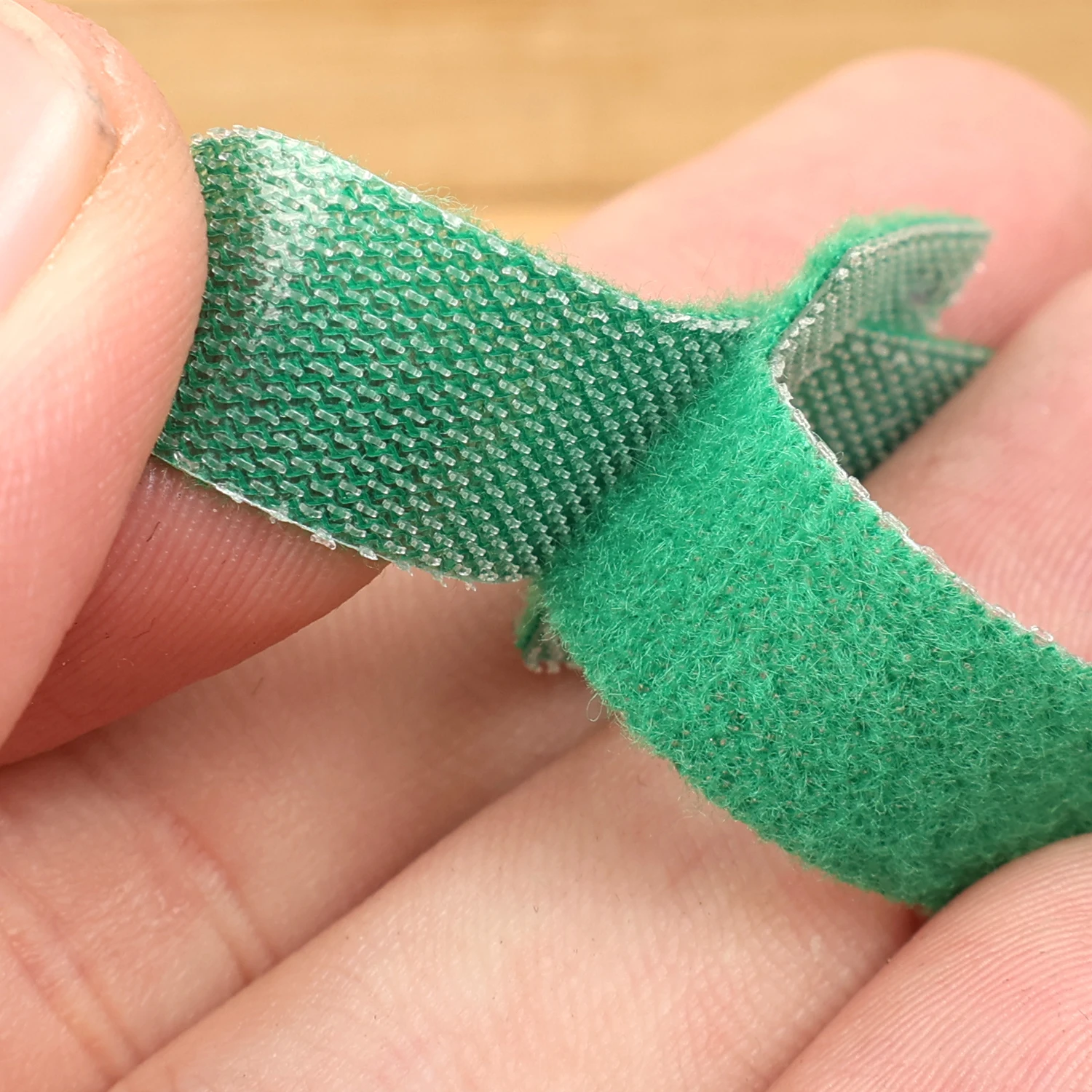Reusable Plant Cable Tie Adjustable Data Cord Fastener Garden Fixing Strap Hook and Loop Cord Management Wraps Wire Zip Ties