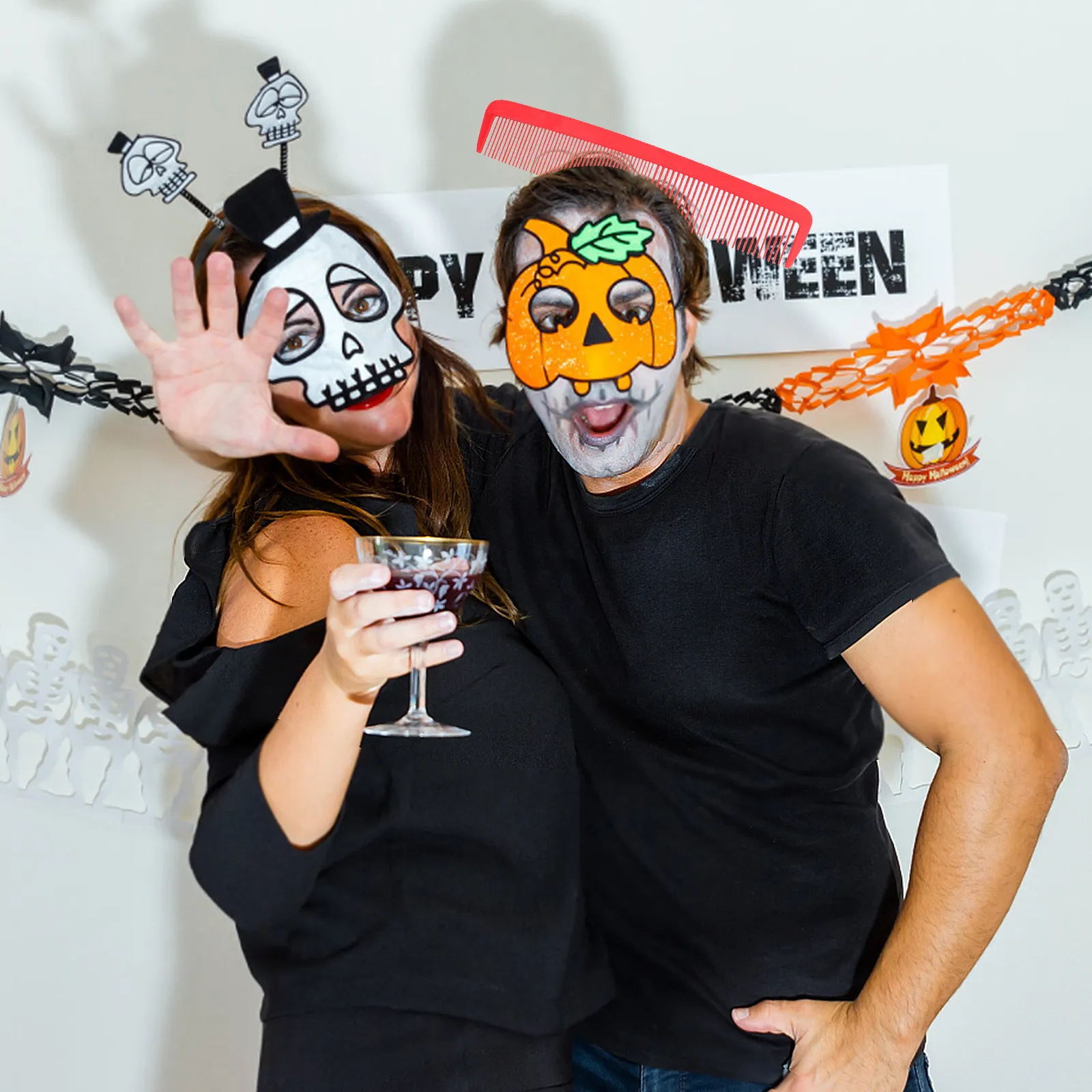 

1Set Oversized Clown Comb and Scissors Prop Set Giant Jumbo Hair Comb Prank Fake Plastic Scissor for Carnival Circus Stage