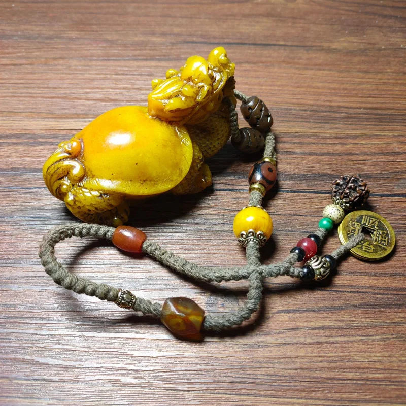 

Natural Stone Vintage Resin Craft Imitation Shoushan Stone Dragon Turtle Handheld Ornament Five Emperor Coins Hand-woven Rope De