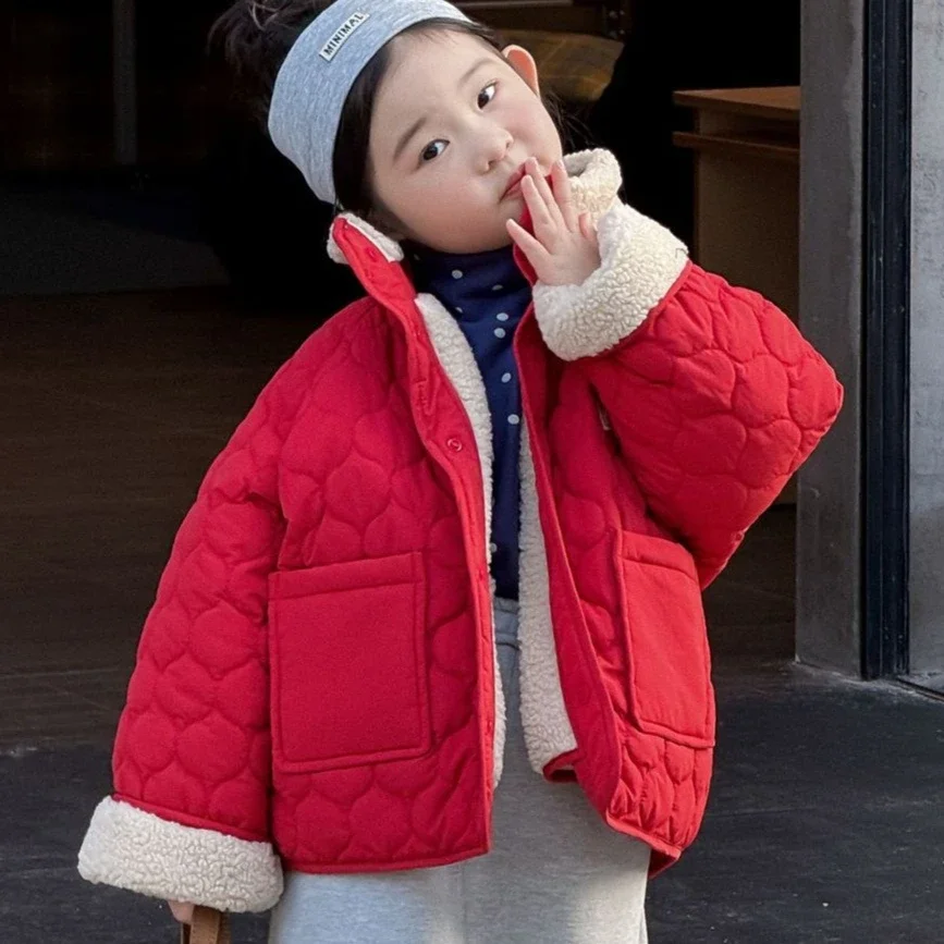 Casaco para Meninas 2025 Outono e Inverno Nova Roupas Infantis Estilo Coreano Vestuário para Bebês Casaco de Lã de Cordeiro Revestido dos Dois Lados