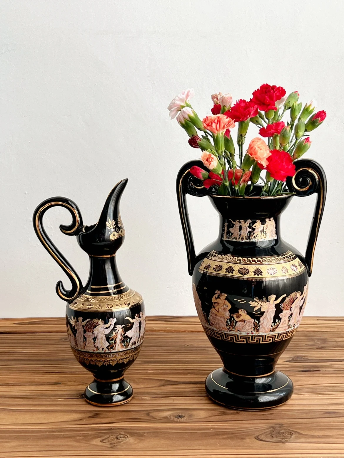 

Greek Mythology Vase Handmade 24K Gold Painted Ancient Greek Double Ear Flower Vase Decoration Mysterious Black Vase