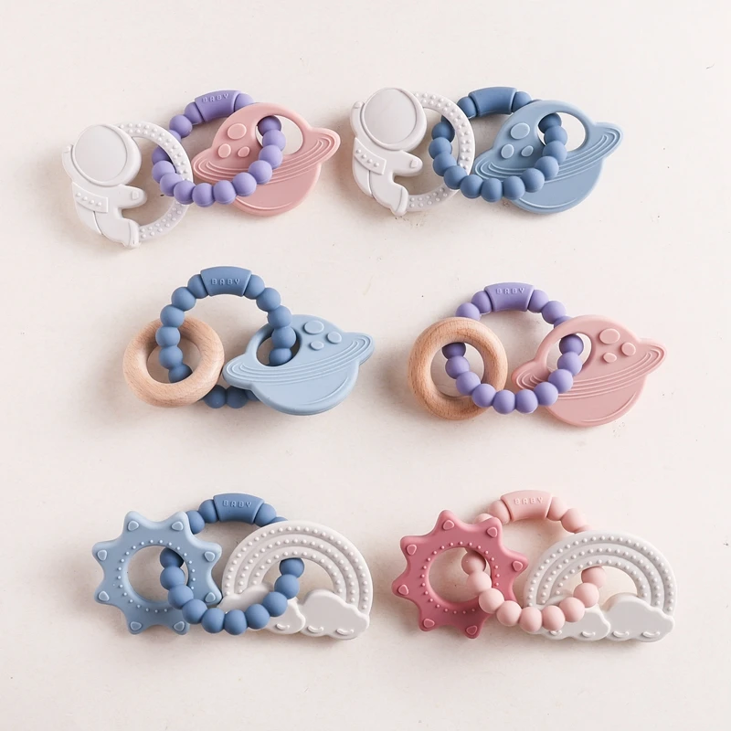 1 buah mainan Teether cincin silikon bayi bebas BPA gelang silikon mainan Teether astronot luar angkasa mainan tumbuh gigi cincin kayu mainan keperawatan