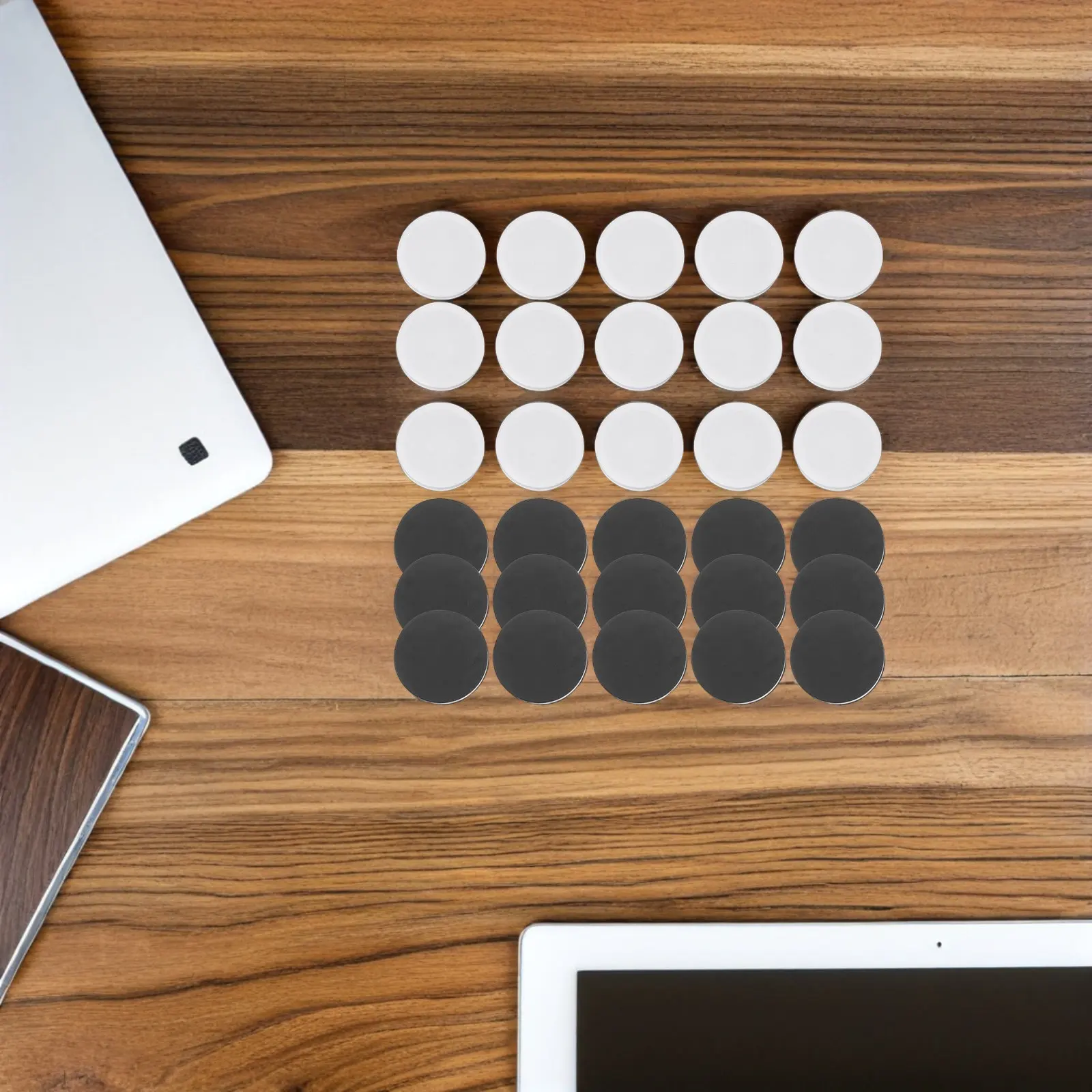 

30 шт. черно-белых шахматных фигур, прочные круглые аксессуары для настольных игр, сменные элементы для шашек, нард, для вечеринок