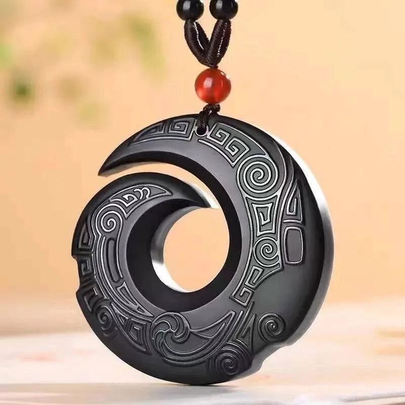 

New Obsidian Versatile Retro Round Pendant