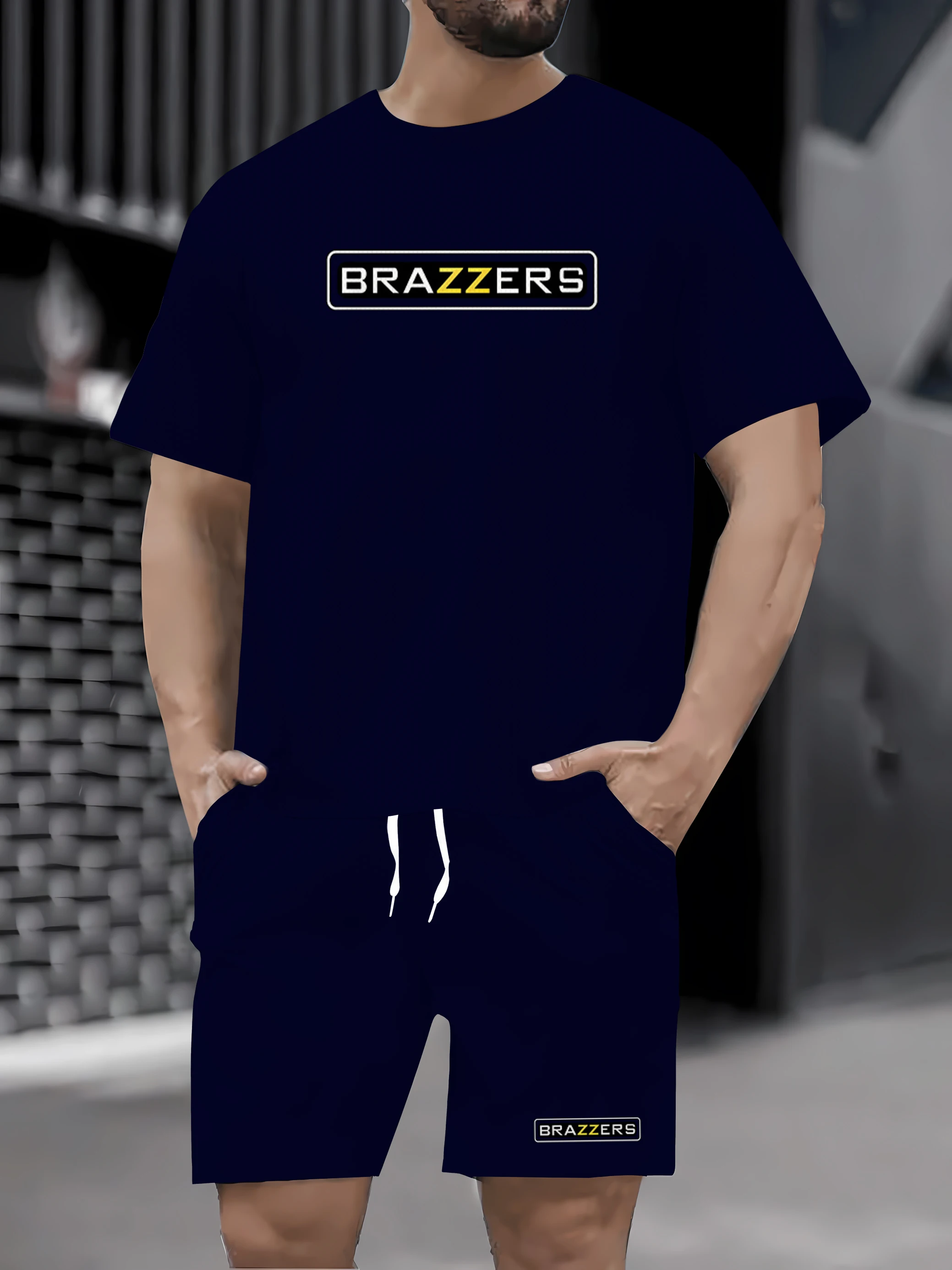 Top de manga curta com manga redonda de verão combinado com conjunto de calças e shorts de tecido estampado, roupas elegantes e r