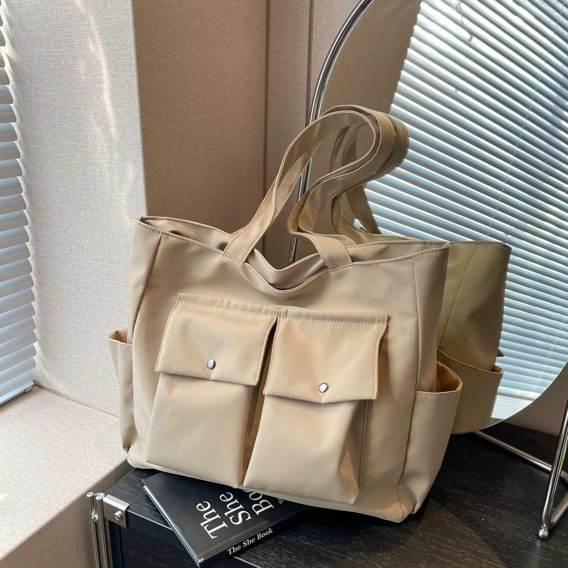 

Большая женская большая сумка 2025 года, универсальный портфель на плечо, органайзер для документов, студенческая сумка для книг, вместительная, универсальная ​