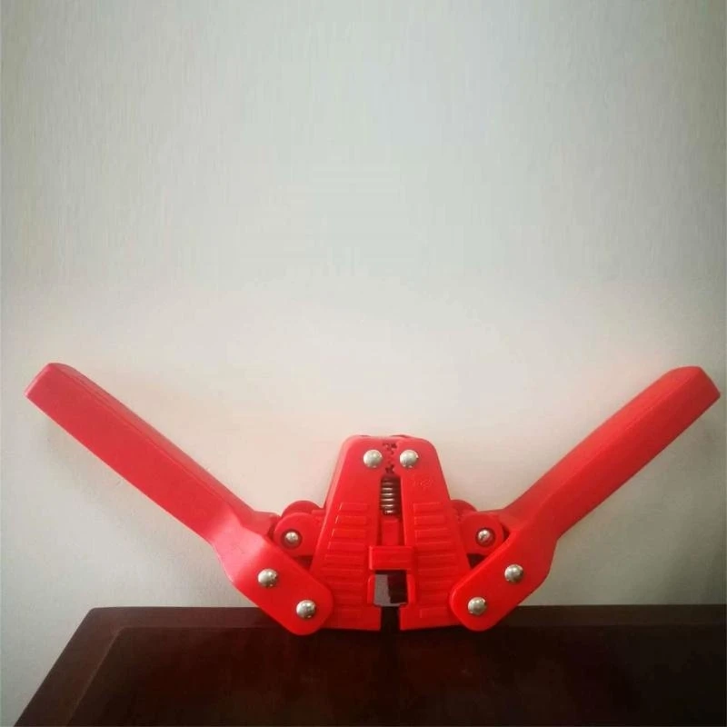  Portable Beer Capping Device Iron and Plastic Capper Beer Capping Tool For Homebrews Enthusiasts And DIY Beer Projects