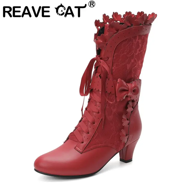 

REAVE CAT 2025 Модные милые женские ботинки до середины икры с круглым носком 6 см на низком каблуке со шнуровкой и бантом, большие размеры 41 42 43 Красный абрикос