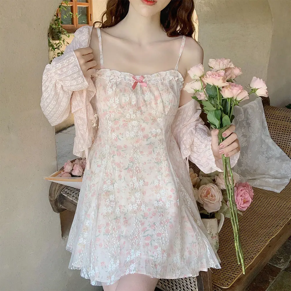 Słodka Koronkowa Sukienka Mini Bez Ramiączek w Kwiaty z Naszywkami, Letni Nowy Zestaw z Rozpinanym Kardiganem