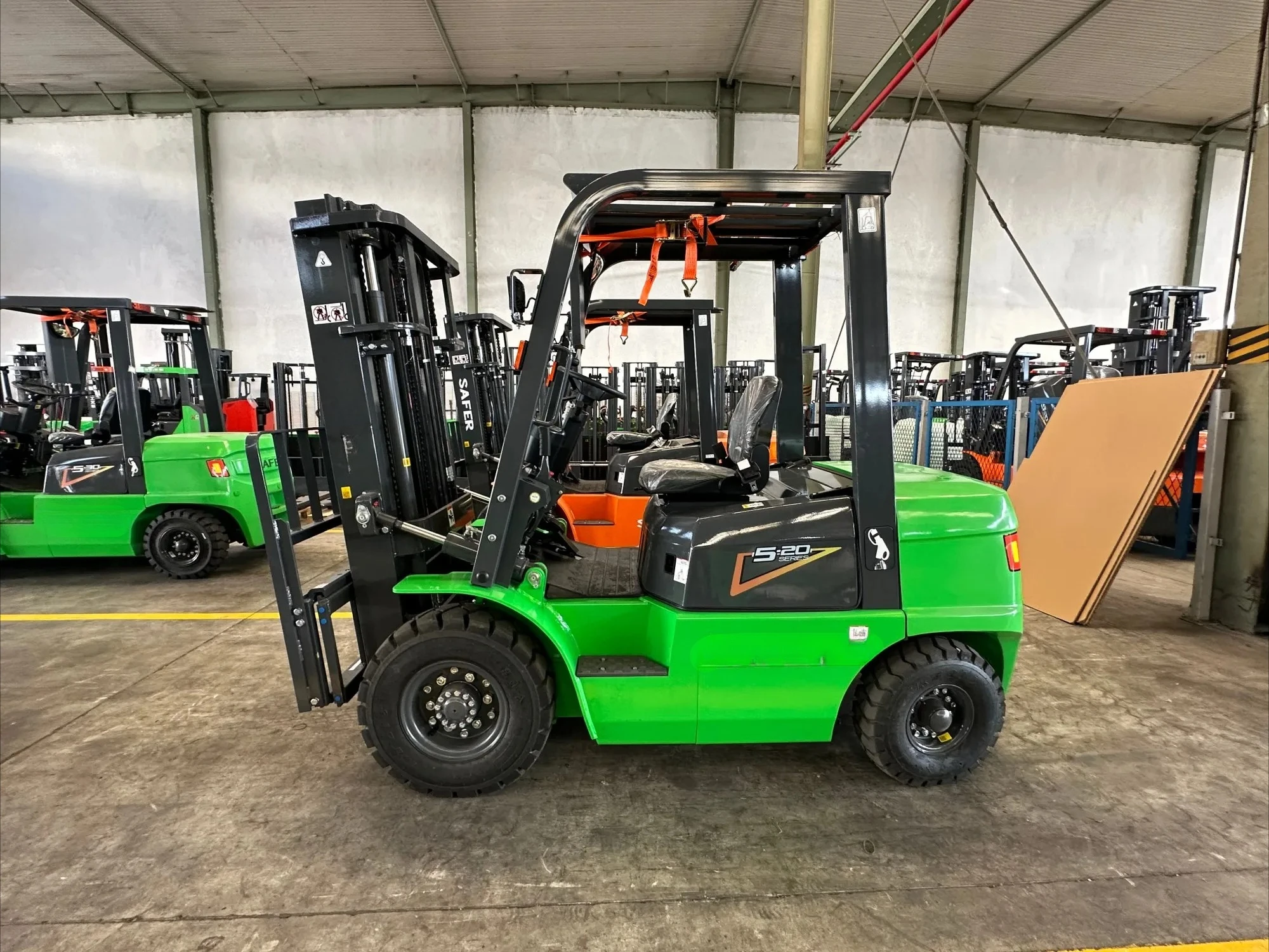 SAFER 2/3/3.5/5/7/8/10/16/20 Ton Forklift Price SAFER   Diesel Electric Forklift Truck Price