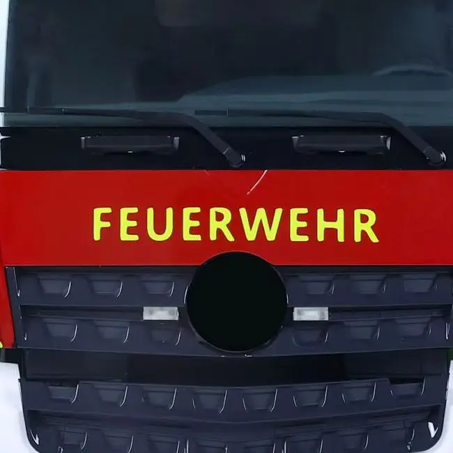 Nuevo camión de bomberos RC 1/14 8x4 RTR, rociador de incendios remoto, vehículos ensamblados Toucan, modelo de luz de sonido, juguetes al aire libre para niños