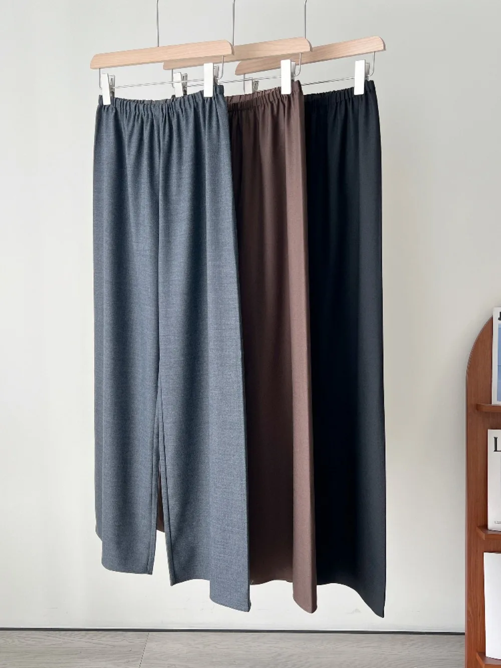 Elastic Waist Fine Wool One-piece Cut Seamless Wide-leg Casual Pants