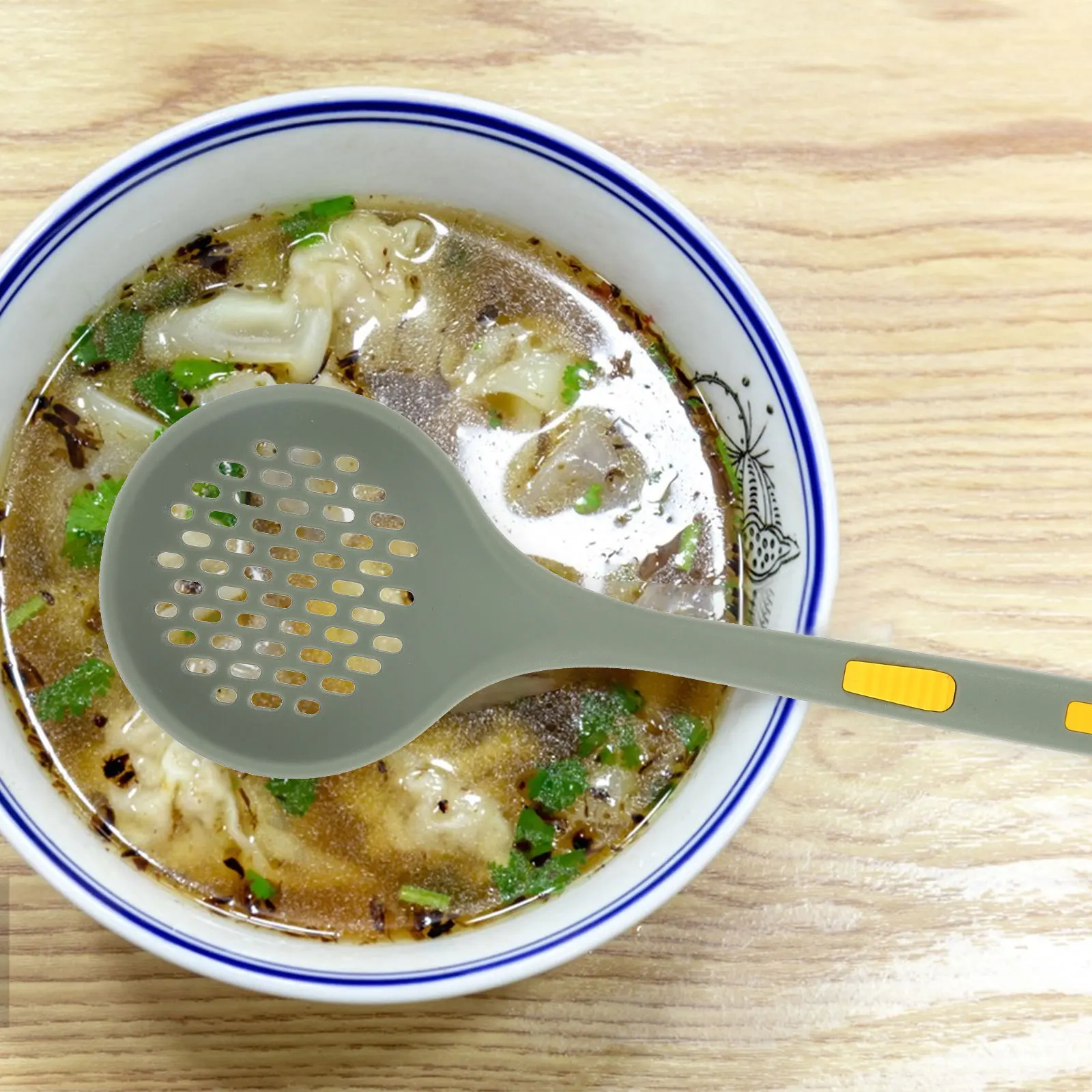 

Silicone Noodle Colander Spoon Strainer Slotted Skimmer Scoop Heat Resistant Kitchen Strainer Colander Strainers for Kitchen