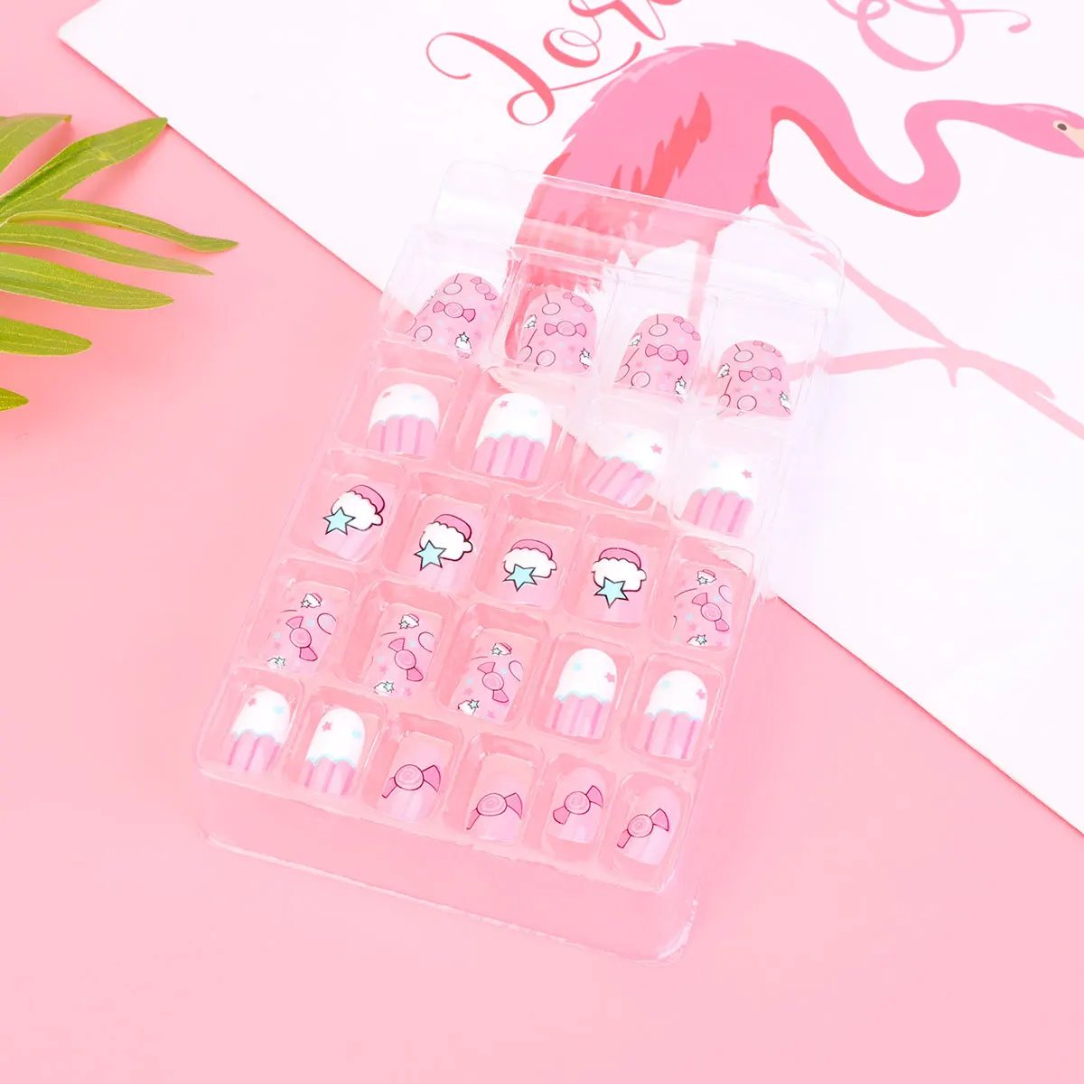 

24Pcs Kids False Nails Set Lovely Full Cover Fake Nail Tips Durable Natural Material Creative Party Nail Art Fake Nails