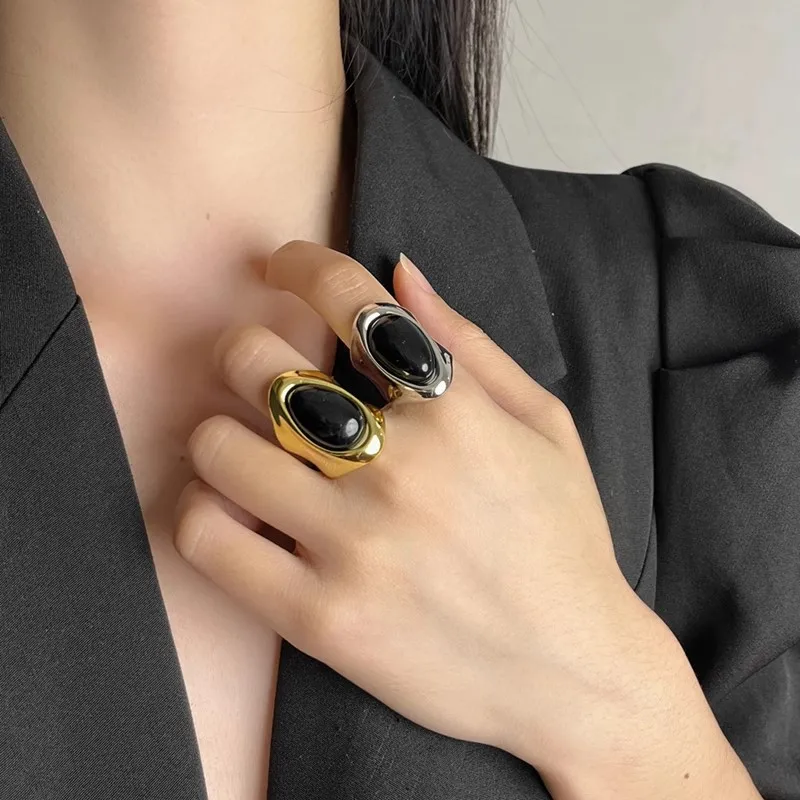 

European and American fashion obsidian wide face ring