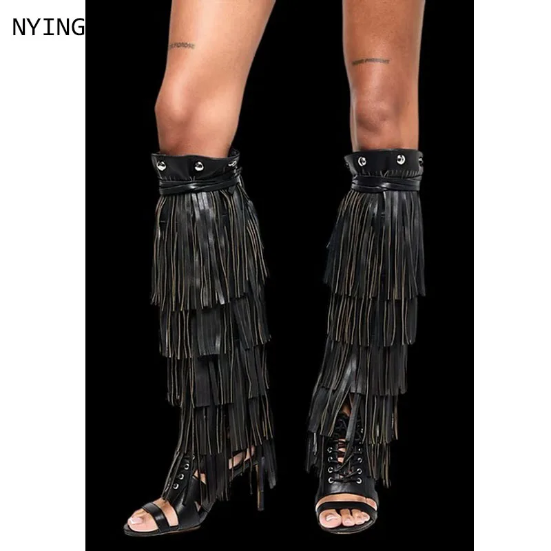 

2026 Сапоги на высоком каблуке с открытым носком и кисточками, женские вечерние летние сапоги до колена с бахромой, женские сандалии на высоком каблуке в стиле ретро, ботинки 44