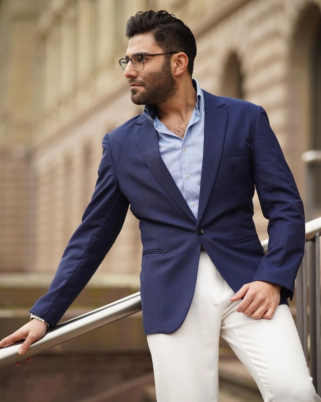 Traje clásico para hombre, esmoquin con solapa y muescas, bolsillos de un botón, Blazer personalizado de 2 piezas, pantalones blancos, negocios formales a medida