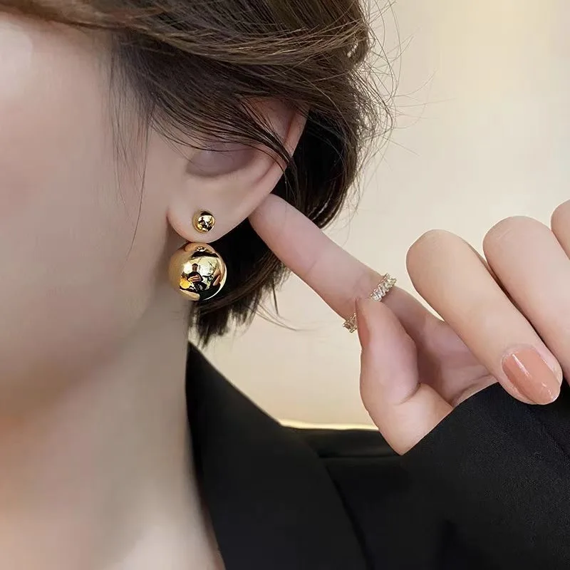 2023 New Arrival Light Luxury Elegant Metal Ball Stud Earrings For Women Fashion Round Jewelry Party Accessories Gifts