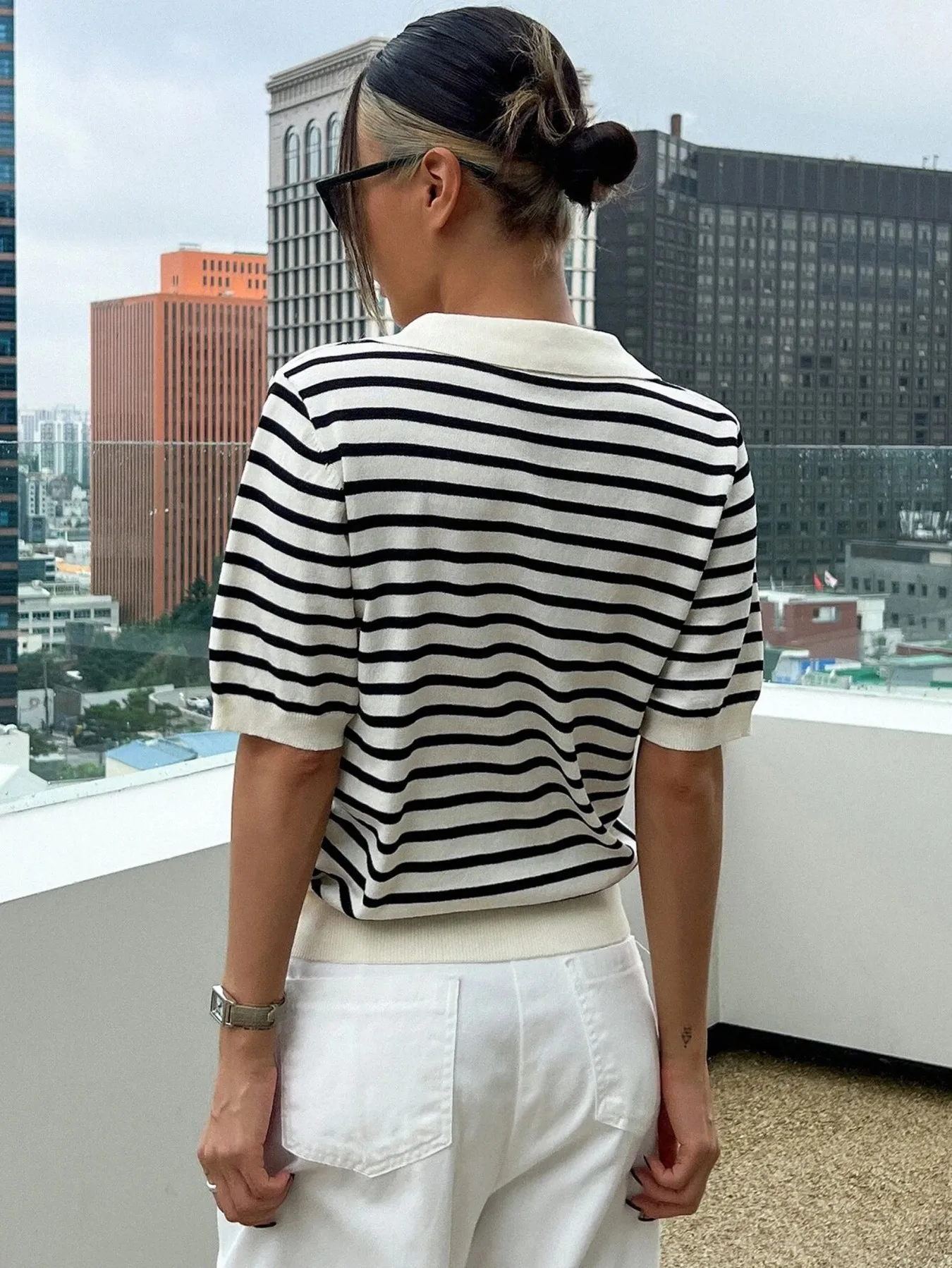 2026 New Women's Black White Striped Knit Polo Top Short Sleeve Collared V Neck Sweater Casual Daily Wear Summer Streetwear Top