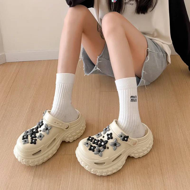 2026 New Personality Flower Accessories Clogs Thick-soled Hole Shoes Women's Summer Wear Soft-soled Chunky Shoes Eva Sandals