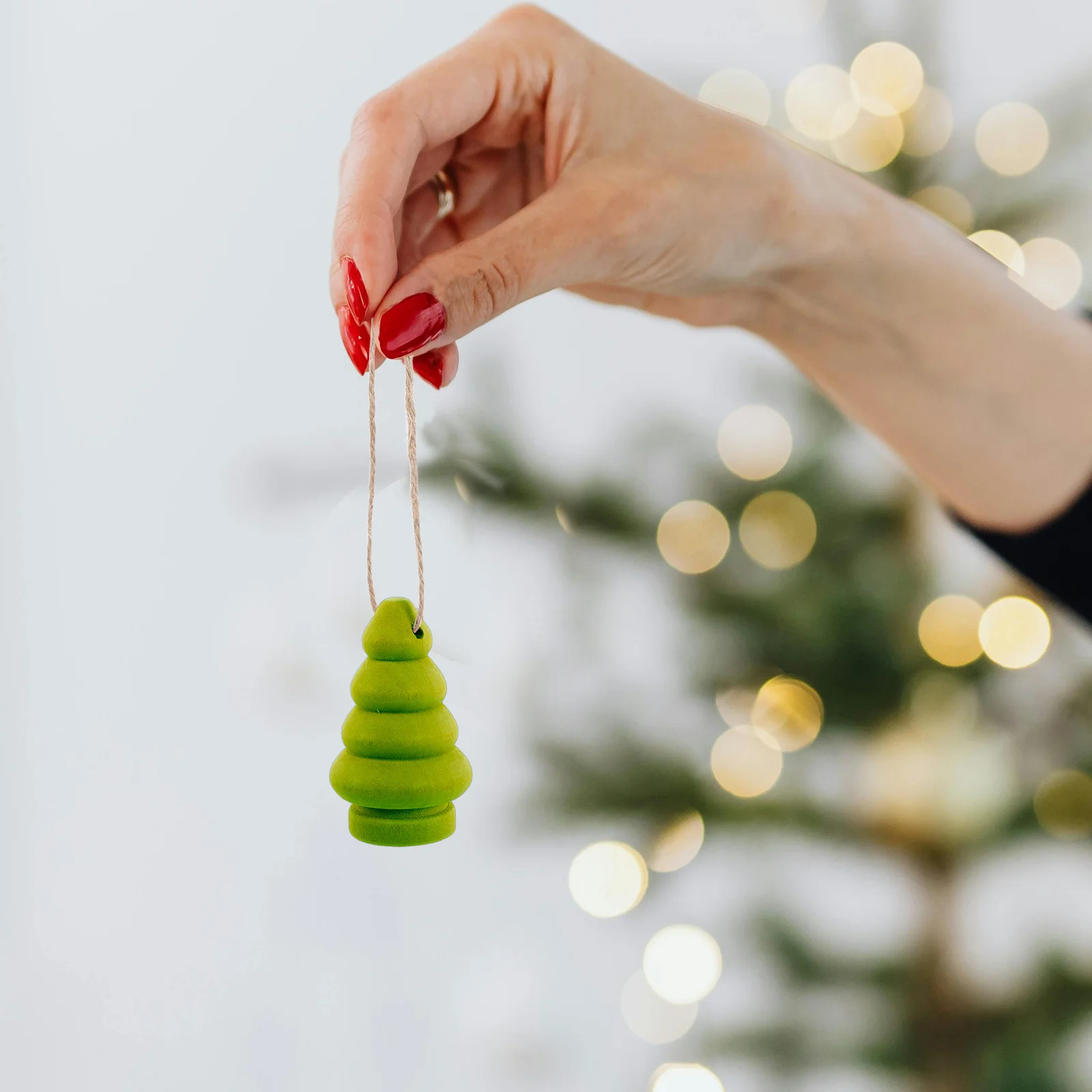 

1Set DIY Wooden Christmas Tree Unfinished Paintable Ornaments Pre-Drilled for Hanging Jute Twine Xmas Decor Crafts for