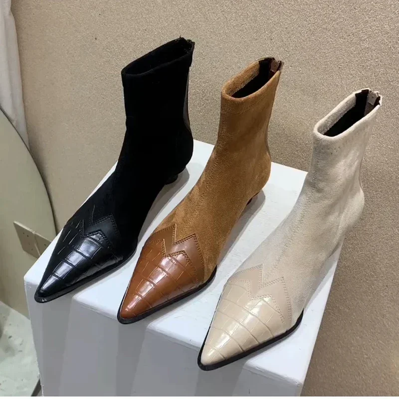 Botas femininas de dedo apontado, botas curtas, sapatos elegantes de salto baixo, calçado confortável, moda feminina, primavera, outono, novo, 2024