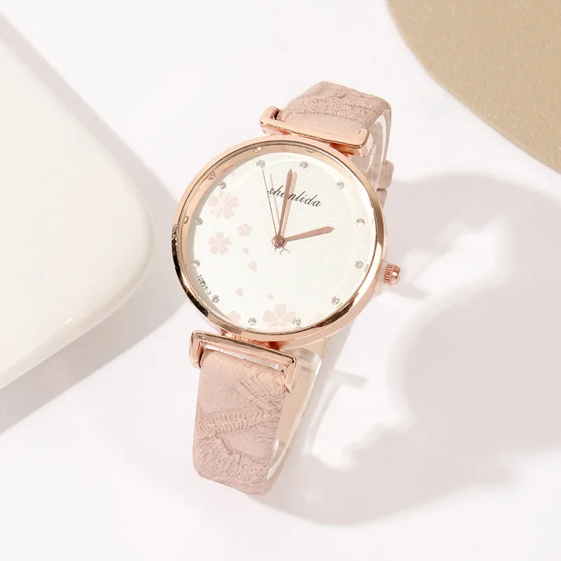 Fashion Watches For Women Leather Retro Ladies Wristwatch Flower Pattern Simple Quartz Female Watch Rhinestone New reloj mujer