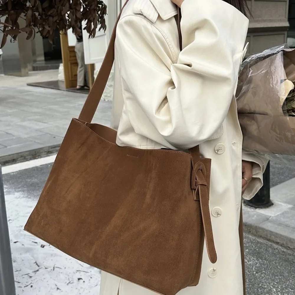 

VOLVAETEC Niche Leather Version Ins Bag Women's Matte Cowhide Commuter Casual Shoulder Underarm Bag Large Capacity Tote Bag